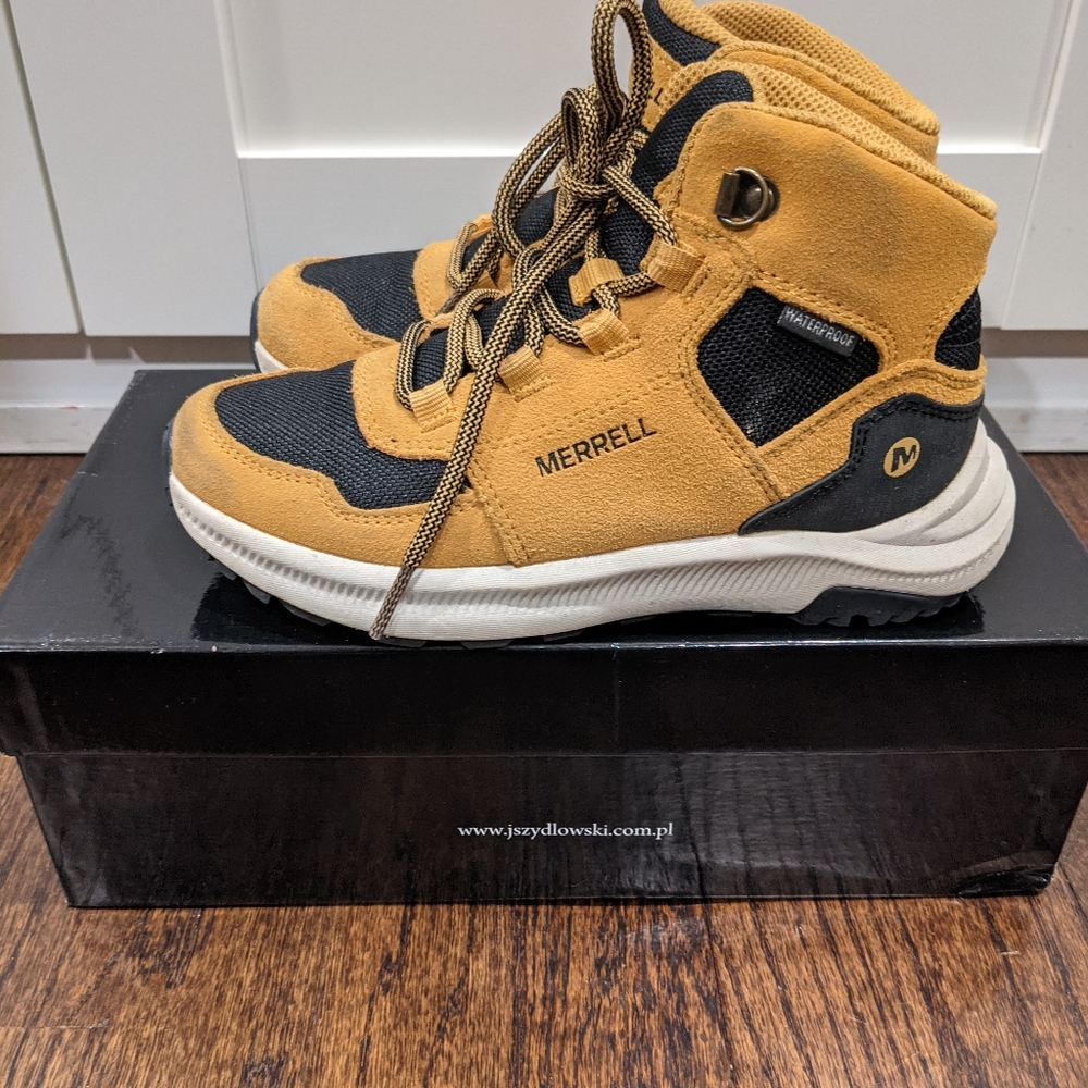 Merrell Ontario boots for boys